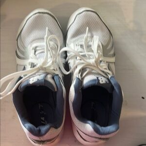New Balance White and Gray Sneakers Classic Design